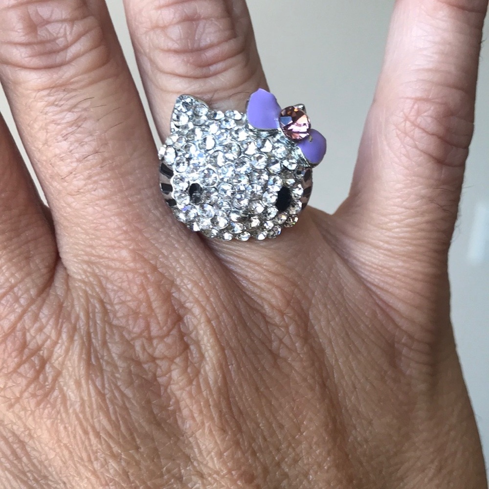 Hello Kitty Ring - Picture 2 of 4